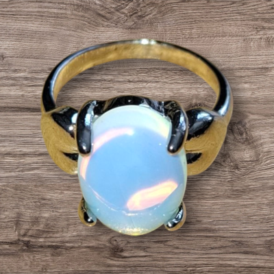 Zilverkleurige opaliet ring maat 12